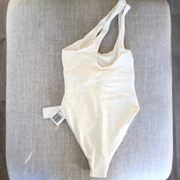 L*Space Ribbed Phoebe One Piece Swimsuit (size 4/XS) NWT - Picture 8 of 8